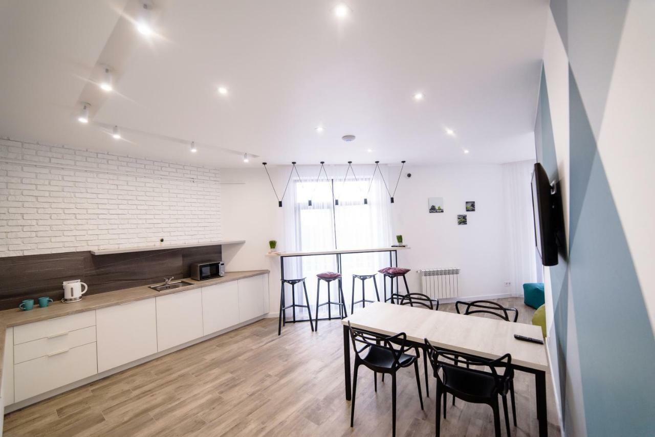 Is'Land Hostel Oujhorod Extérieur photo