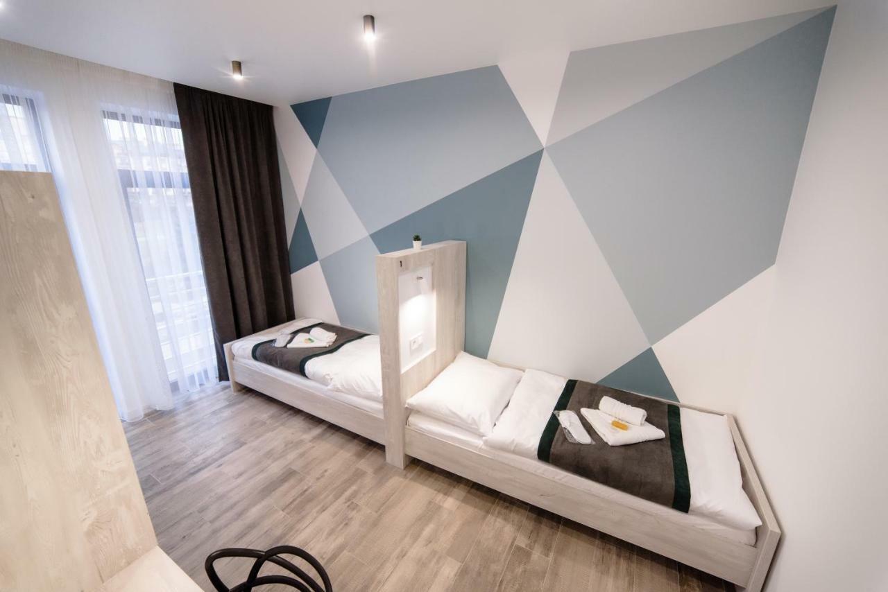 Is'Land Hostel Oujhorod Extérieur photo