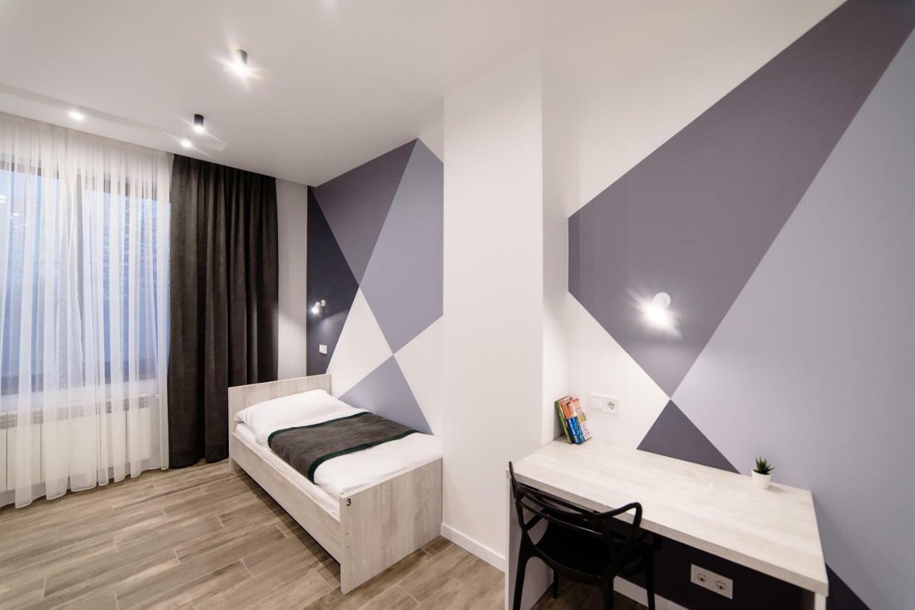 Is'Land Hostel Oujhorod Extérieur photo